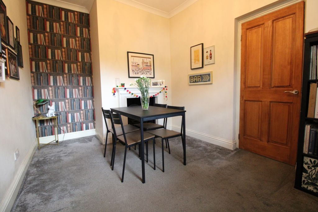 Property photo 3 of 13 C.DI