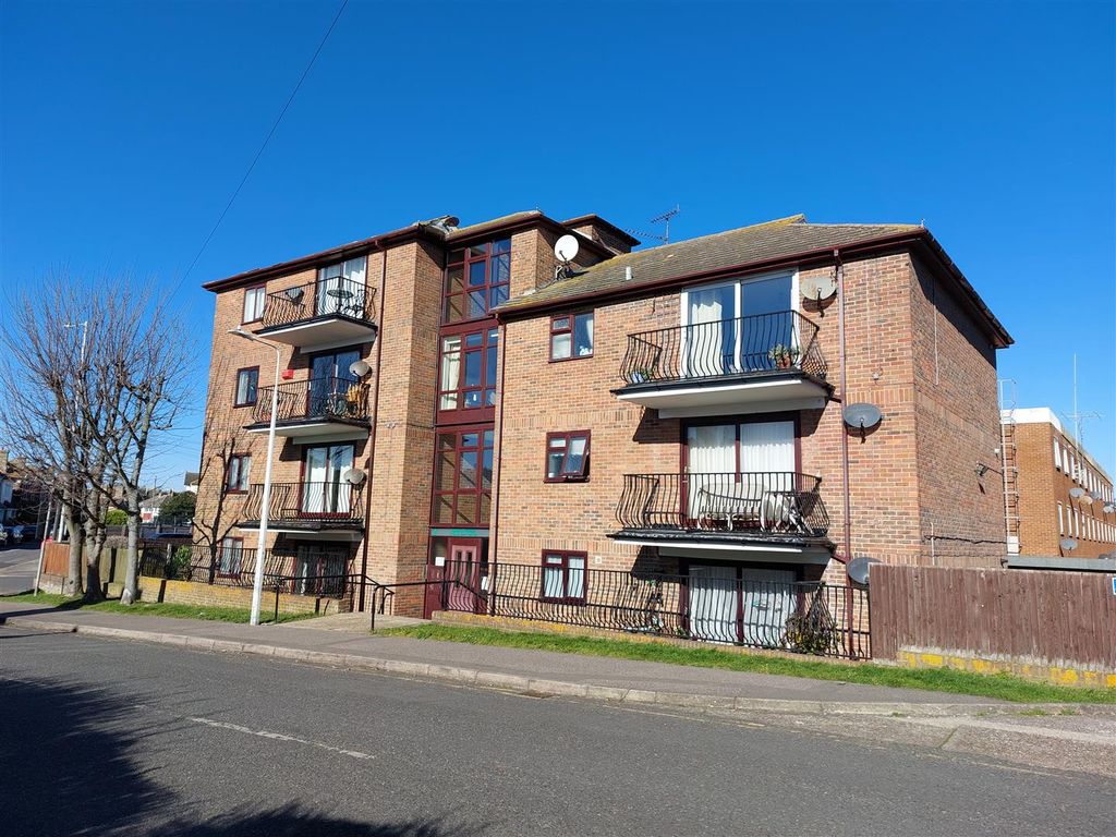 Property photo 1 of 7 External