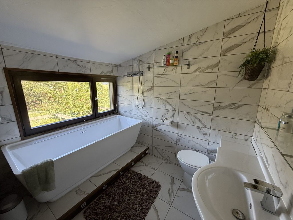 Property photo 3 of 50