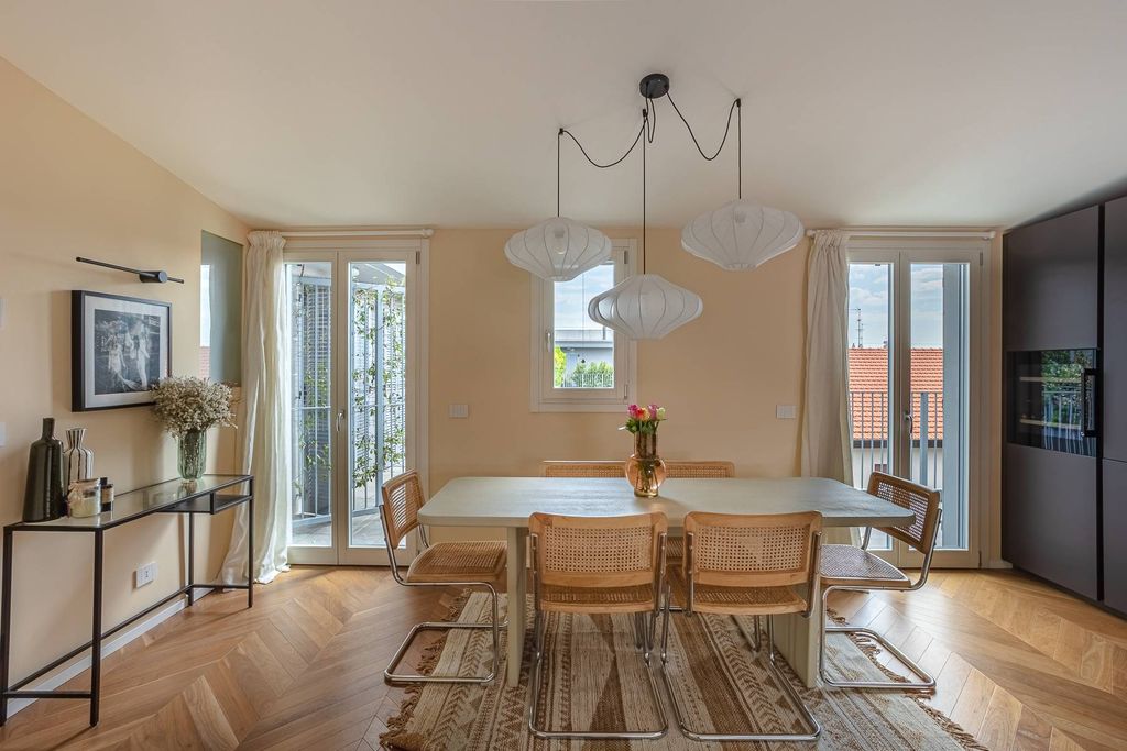 Property photo 1 of 27