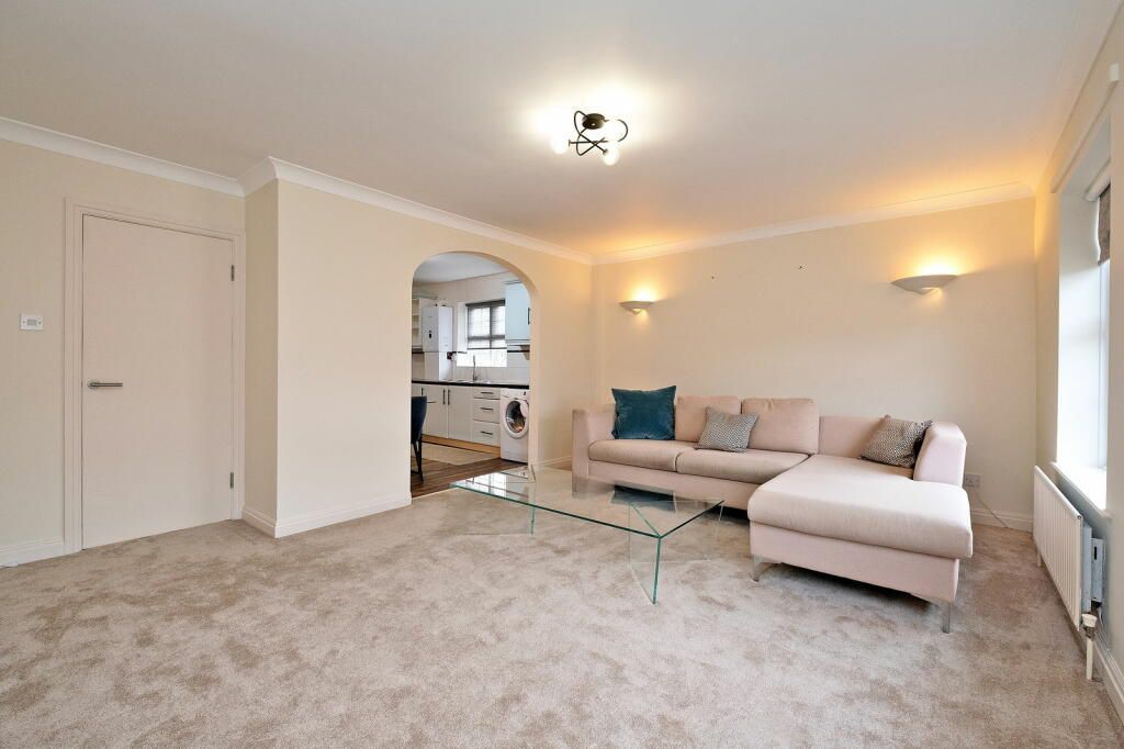 Property photo 3 of 12