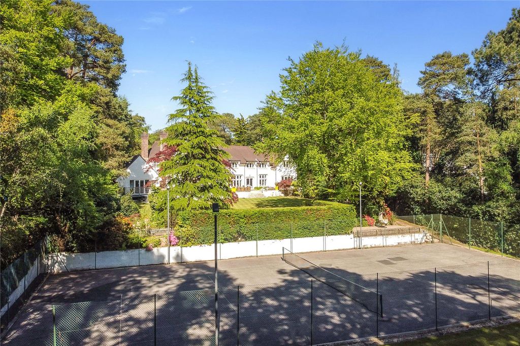 Property photo 2 of 22 Tennis Court