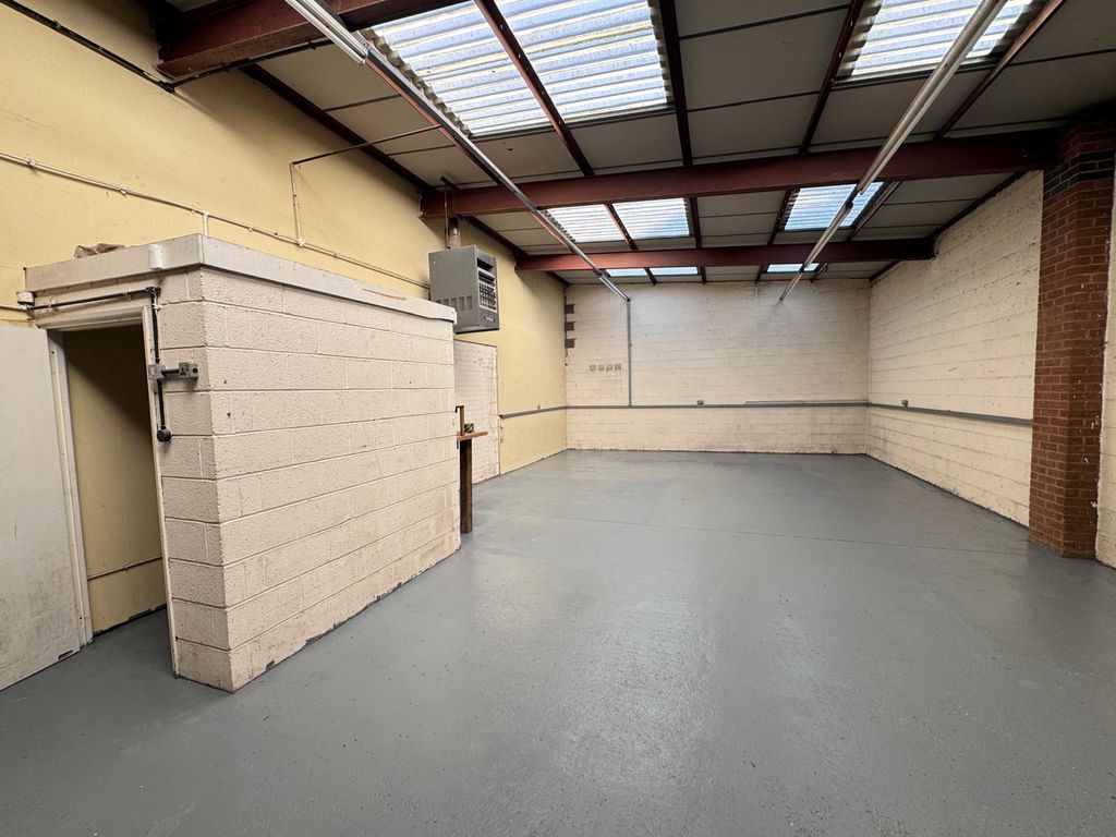 Property photo 3 of 4 Photo 8