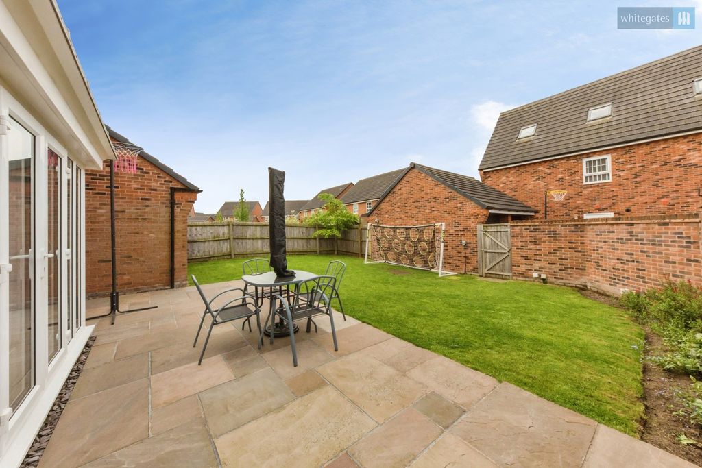 Property photo 2 of 25 Pbox-Img.Jpg
