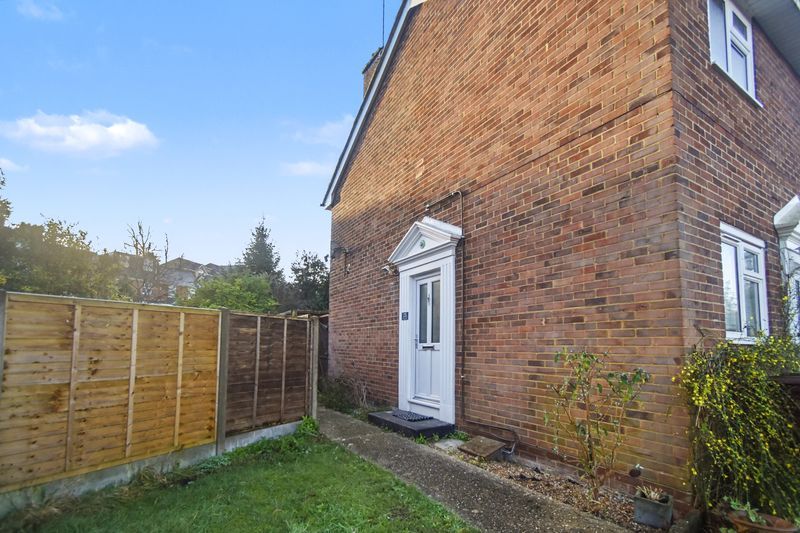 Property photo 1 of 10 Photo 3