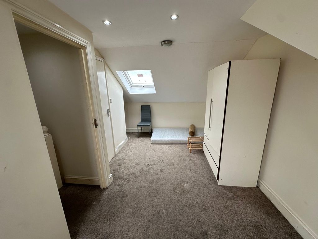 Property photo 2 of 14 Gallery