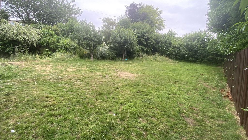 Property photo 2 of 15 Picture No. 01