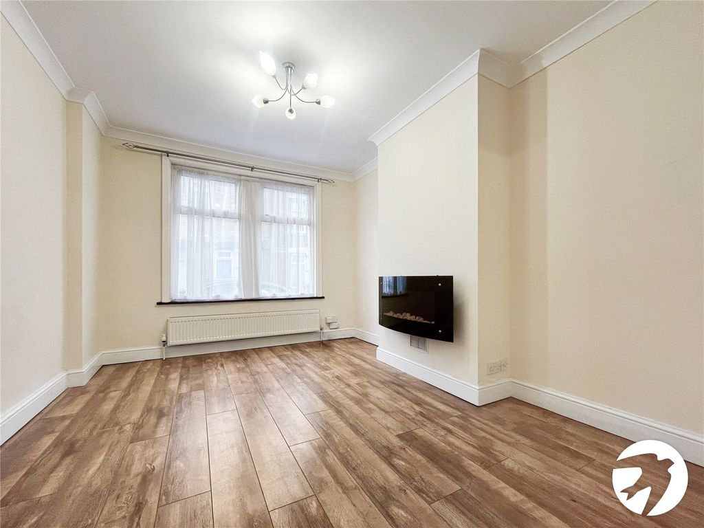 Property photo 2 of 13 Picture No. 35