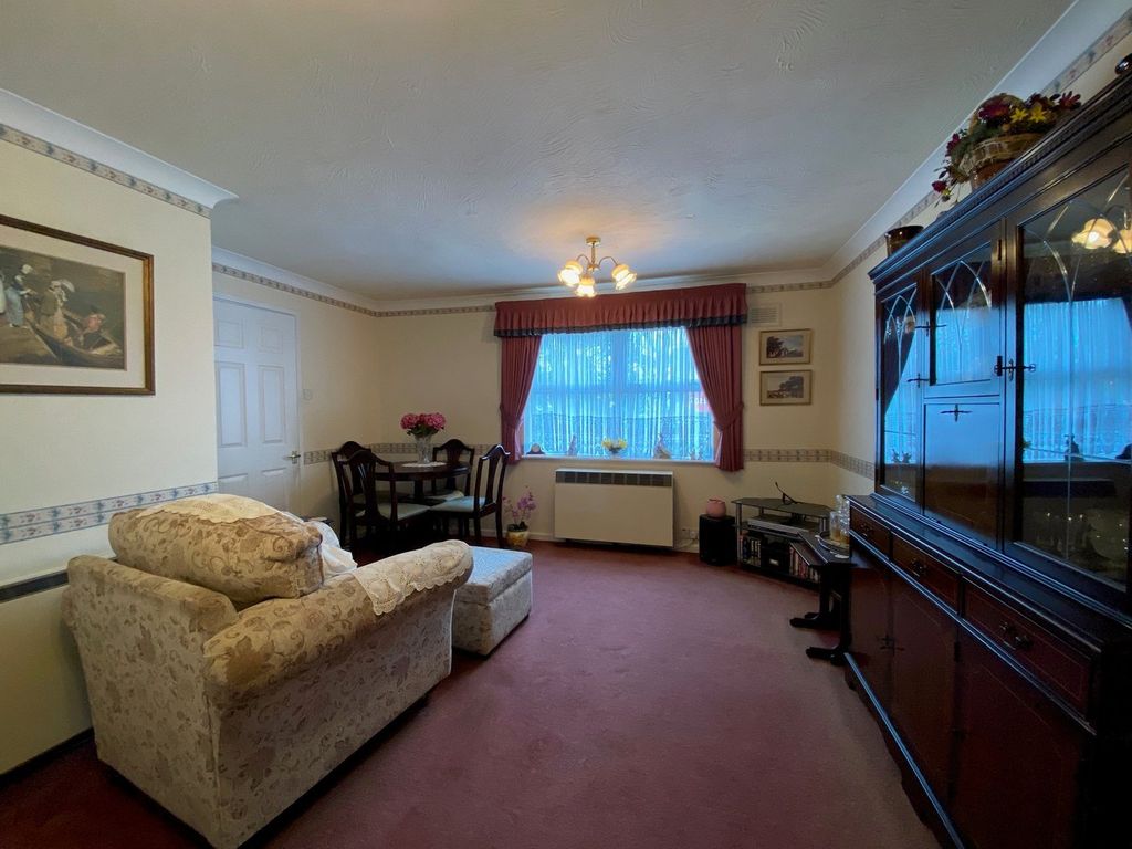 Property photo 2 of 13