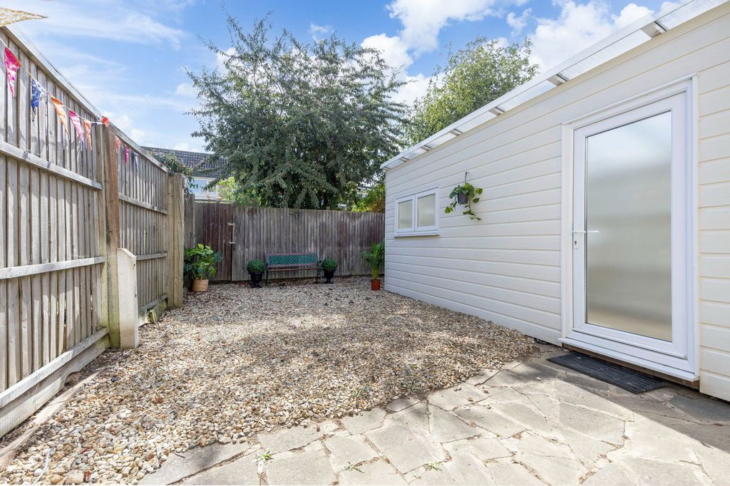Property photo 3 of 21