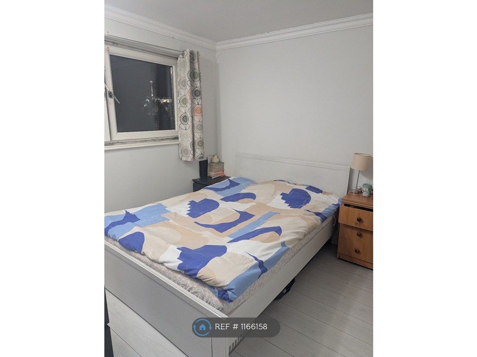 Property photo 1 of 6 Bedroom 1