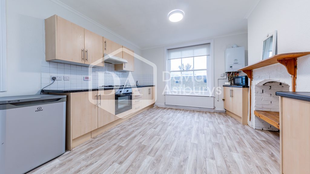 Property photo 2 of 10 356A5986