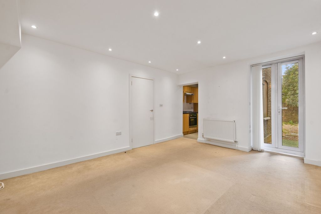 Property photo 1 of 8 Photo 2