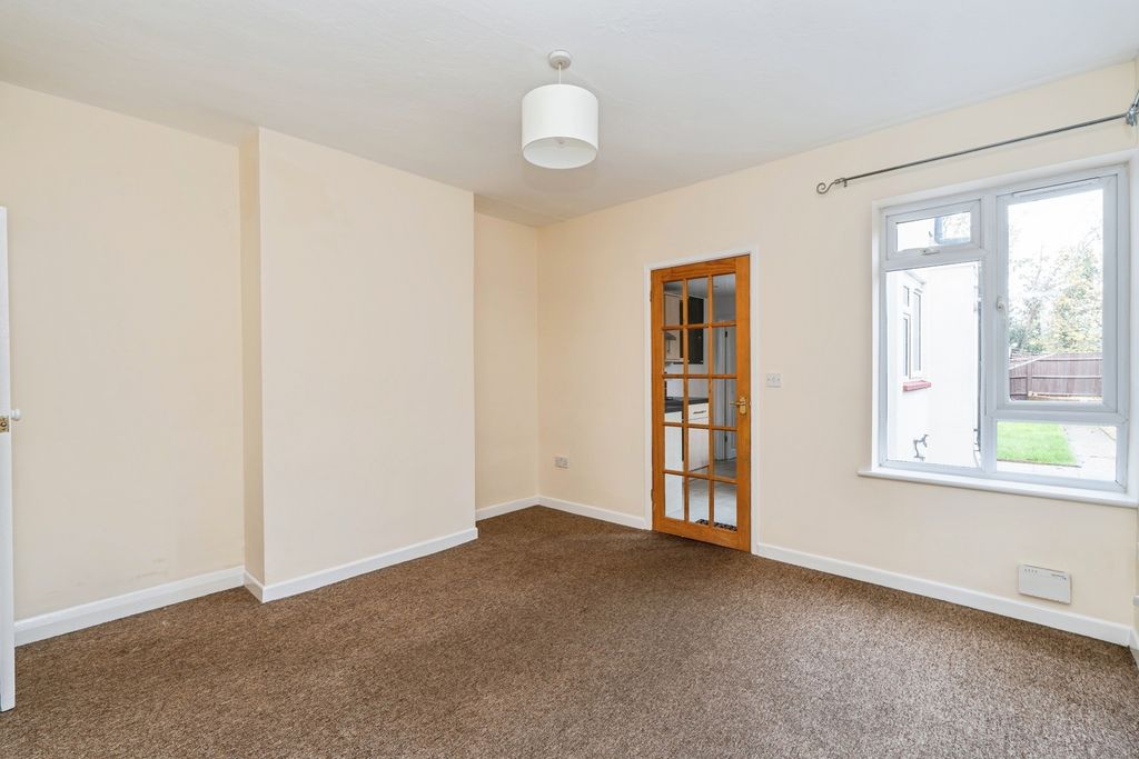 Property photo 3 of 13 Pbox-Img.Jpg