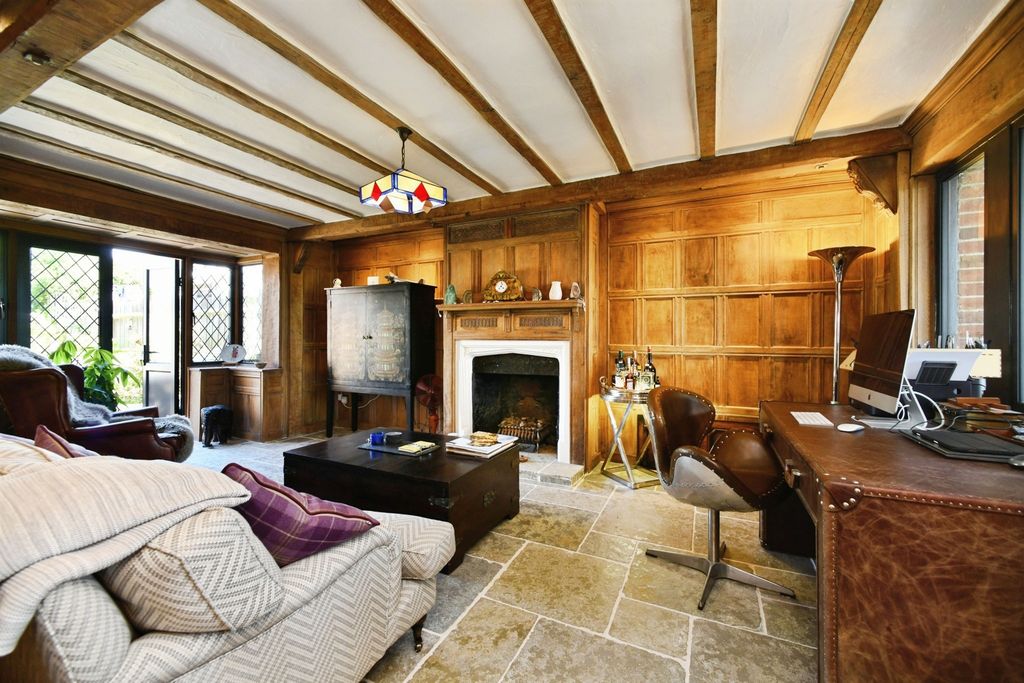 Property photo 2 of 29