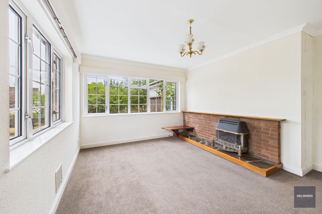 Property photo 3 of 28