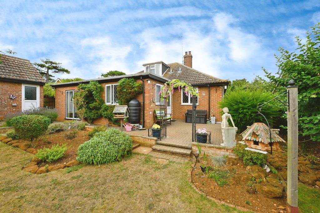 Property photo 2 of 19