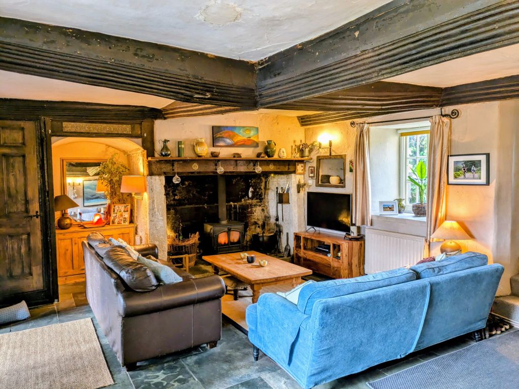 Property photo 2 of 24