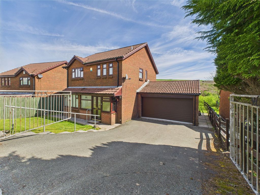Property photo 1 of 29