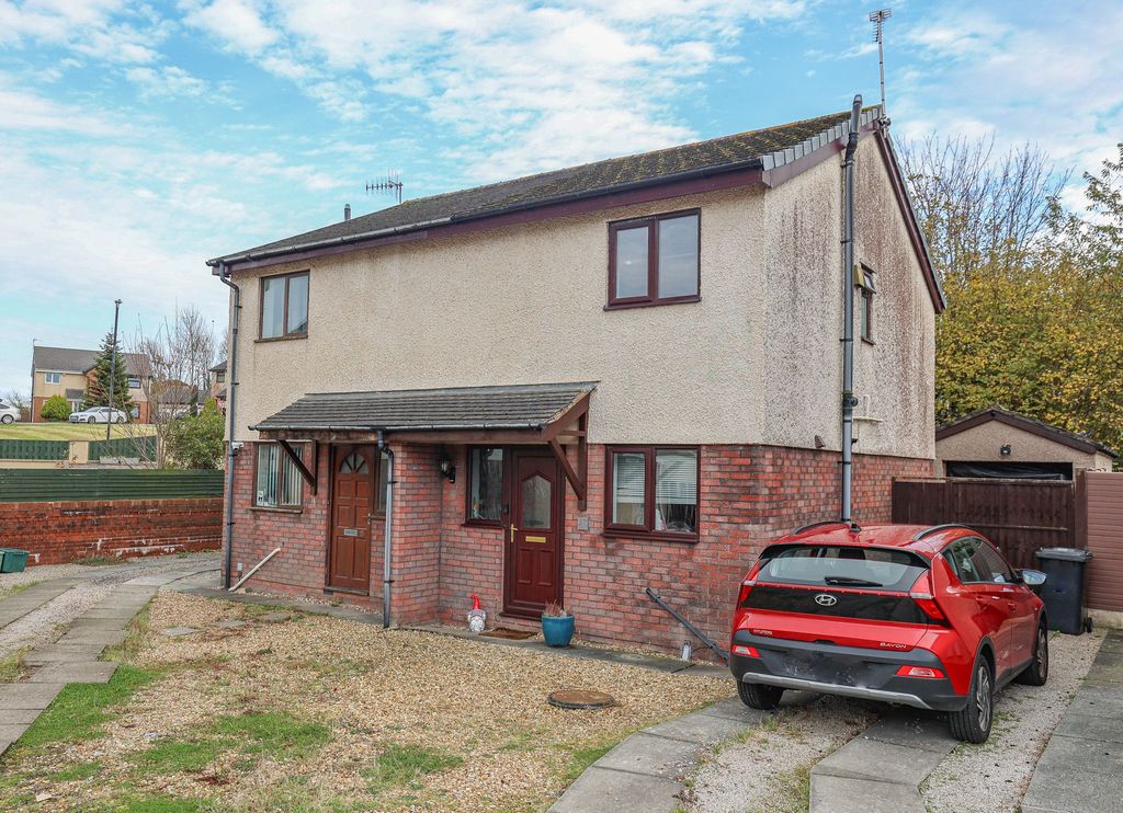 Property photo 1 of 11