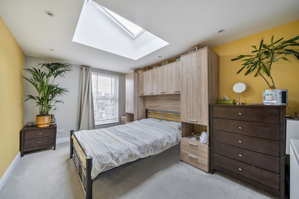 Property photo 2 of 13 1408956-5-6989d20...