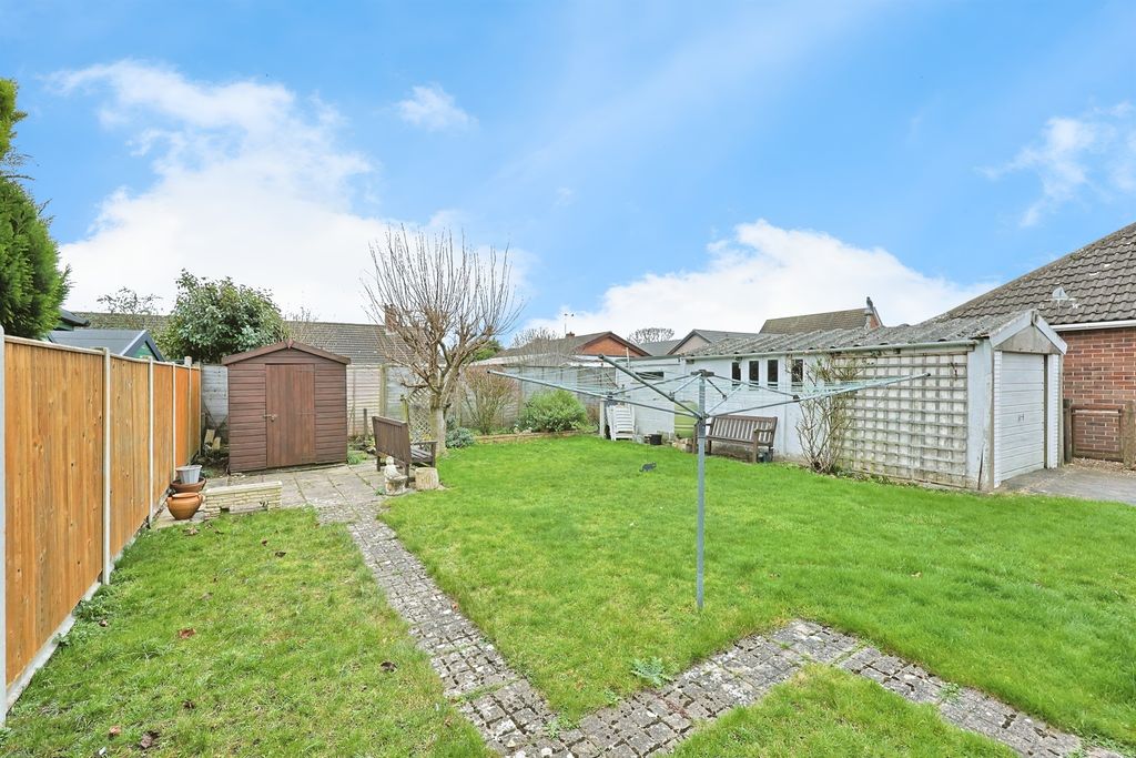 Property photo 2 of 20