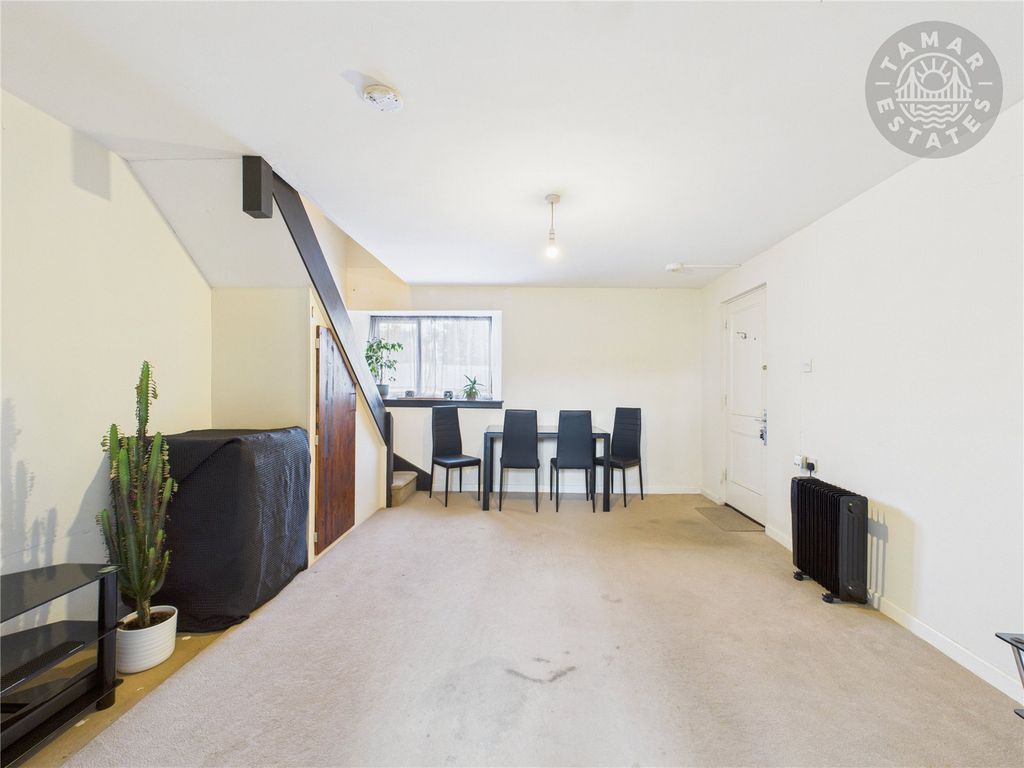 Additional image 7 of 2 bed flat for saleWooda Road, Launceston PL15
