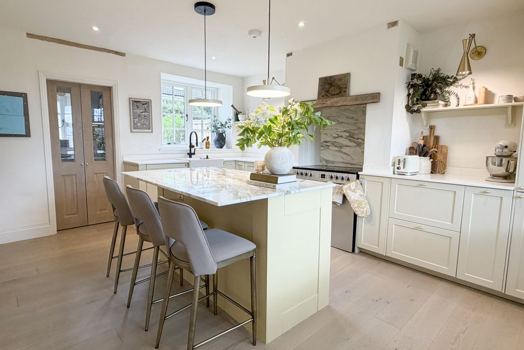 Property photo 2 of 26 2