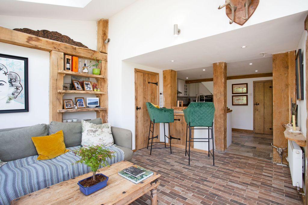 Property photo 3 of 16 Family Area
