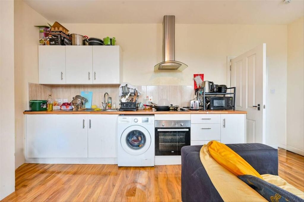 Property photo 3 of 6