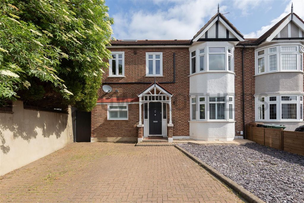 Property photo 3 of 48