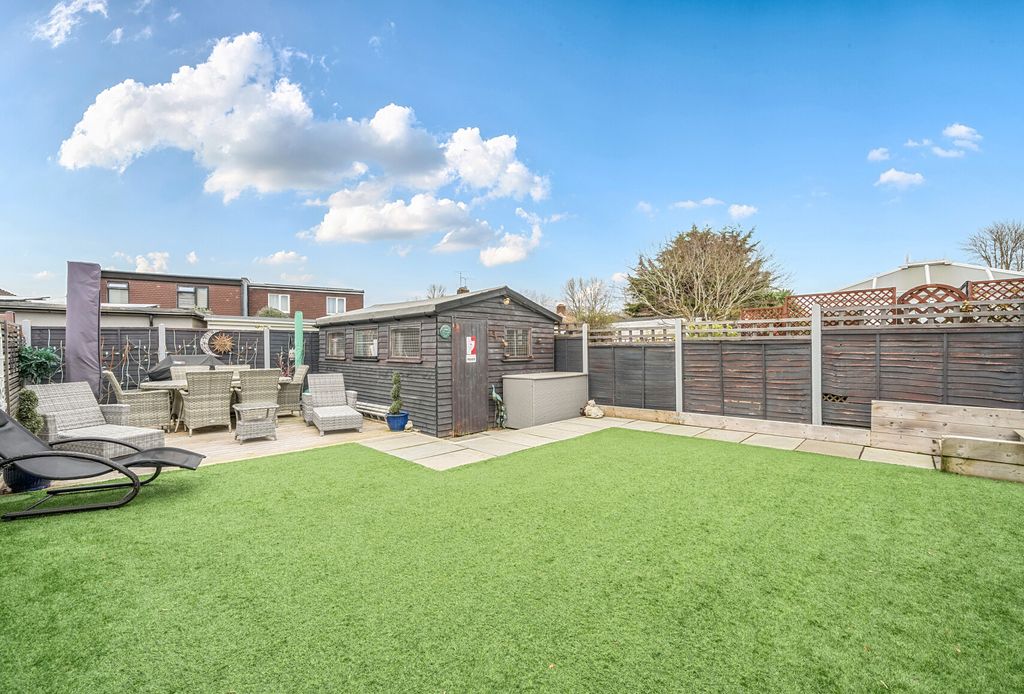 Property photo 3 of 16 1420059-5-69A02A6...