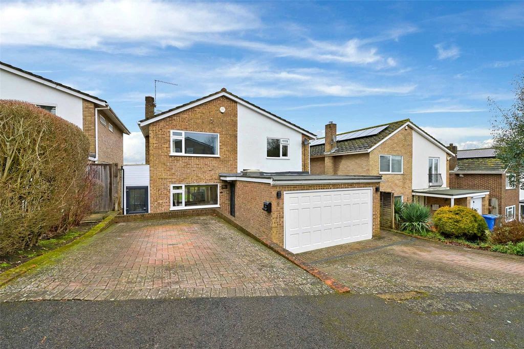 Property photo 1 of 19 Front