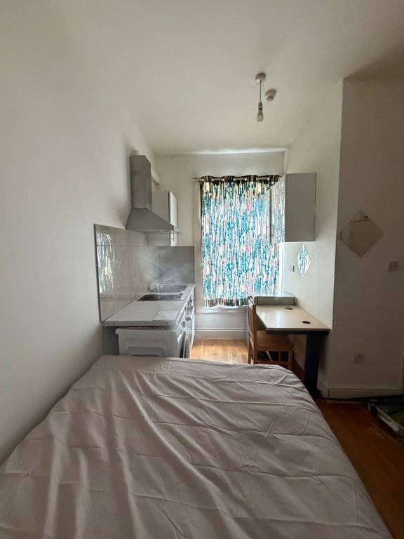 Property photo 2 of 4
