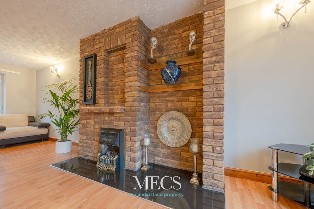 Property photo 3 of 20 4646793