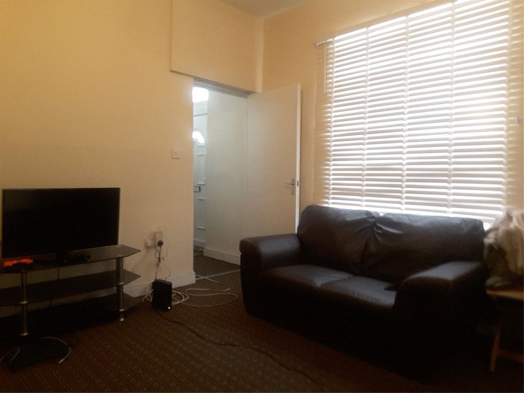 Property photo 3 of 7 Picture No. 04
