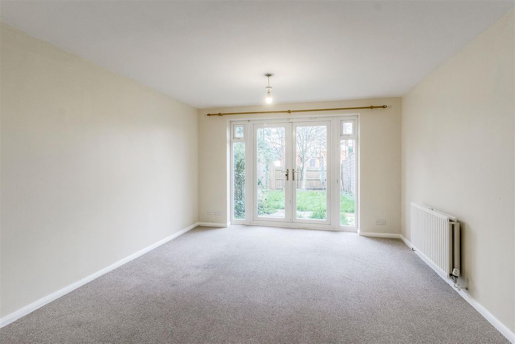 Property photo 3 of 12 Living Room