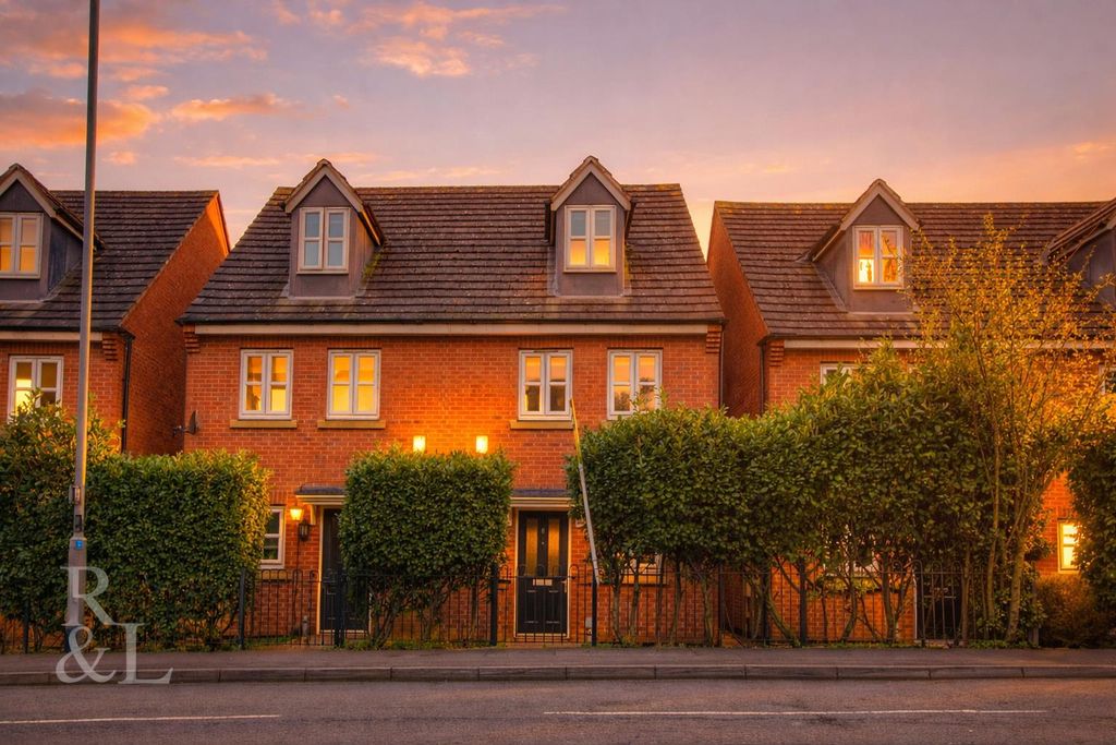 Property photo 1 of 25 8 Europa View - Front Shot 1.Png