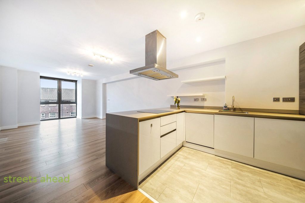 Property photo 2 of 20 Picture No. 03