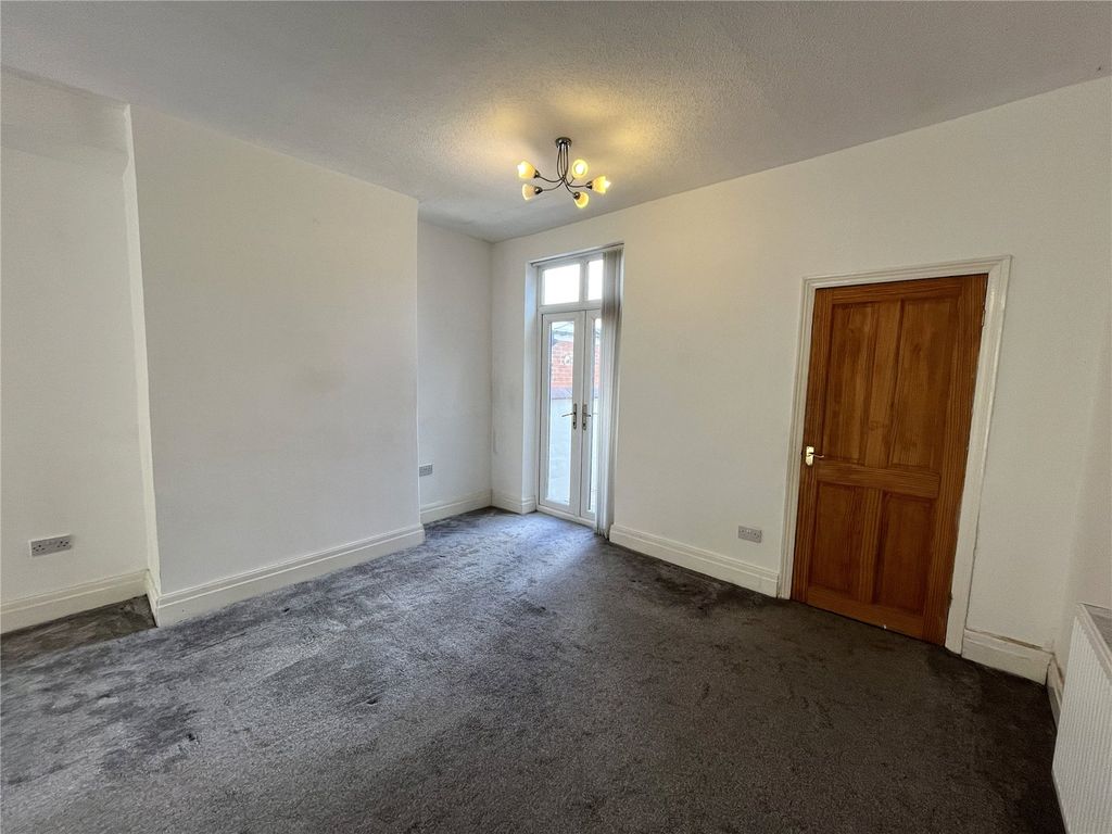 Property photo 3 of 15 Picture No. 04