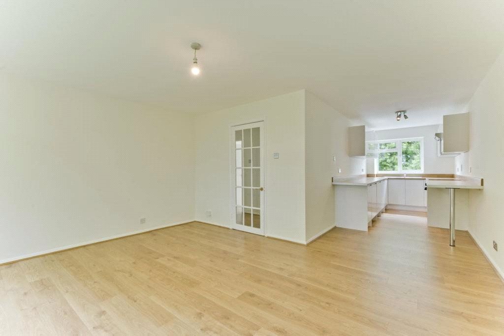 Property photo 3 of 8 Picture No. 06