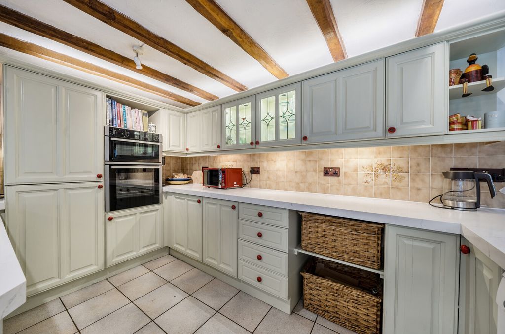 Property photo 3 of 22 Kitchen
