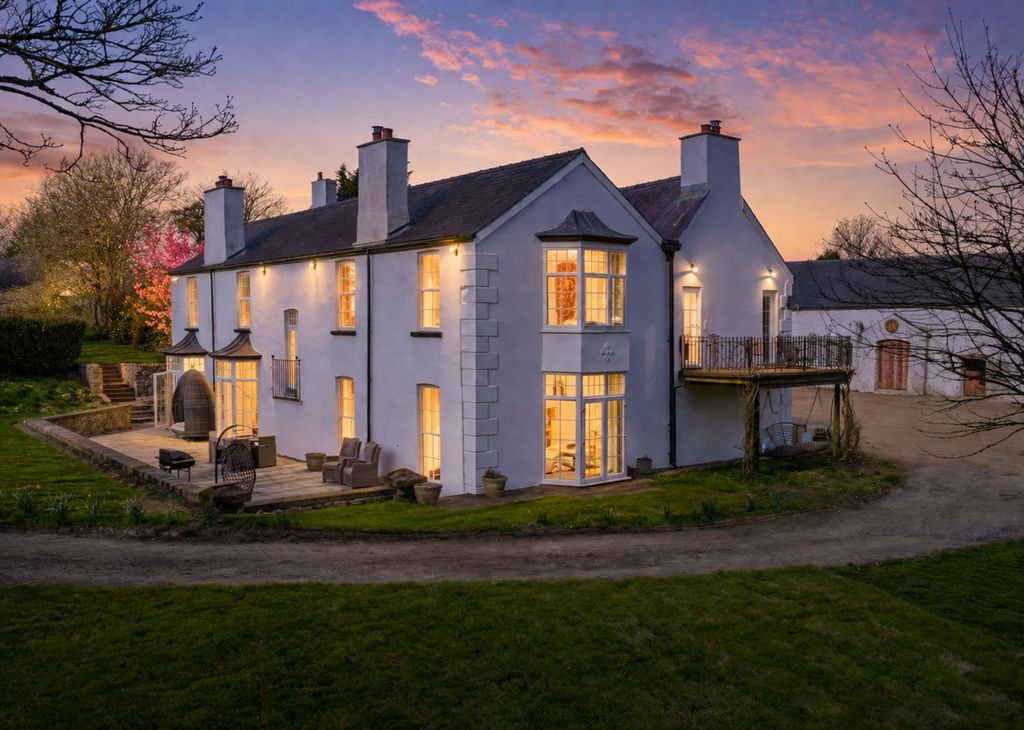 Property photo 1 of 77