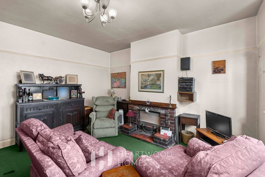 Property photo 3 of 17