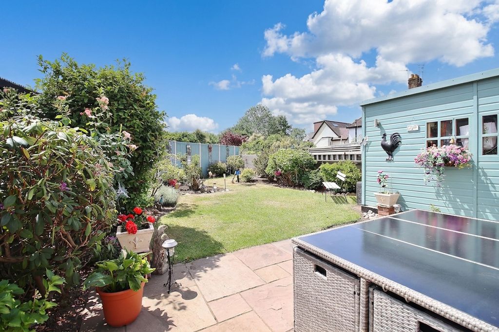 Property photo 2 of 11