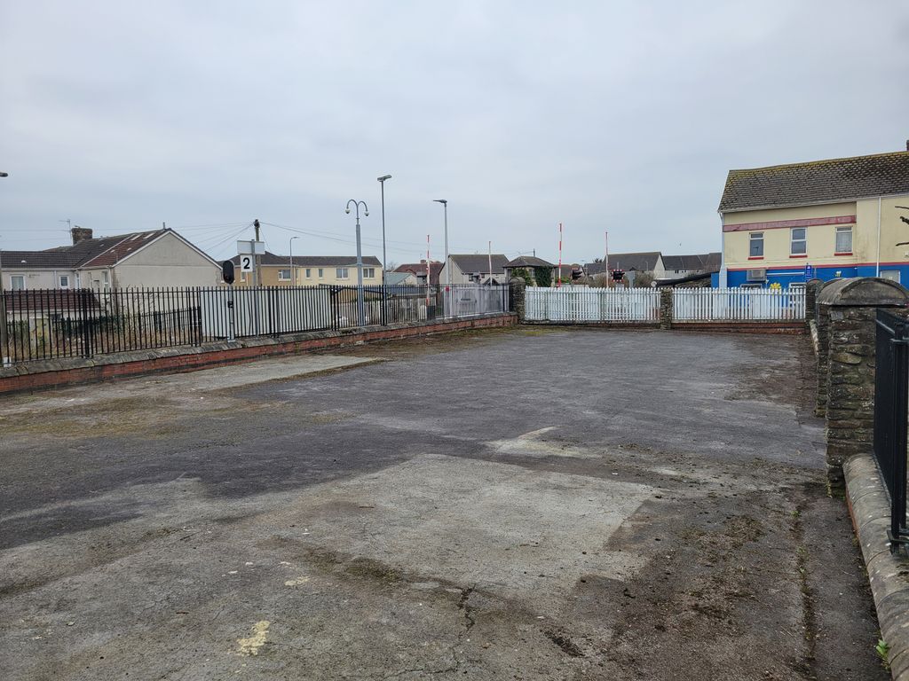 Property photo 1 of 3 Fenced Yard Towards Railway