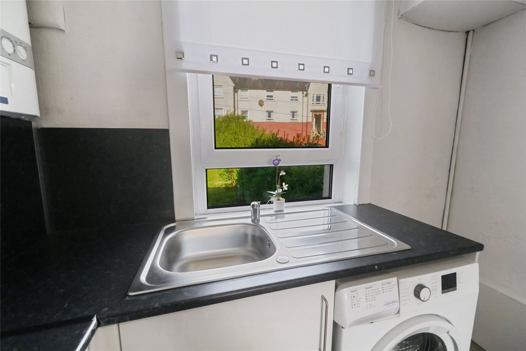 Property photo 2 of 21 Picture No. 02