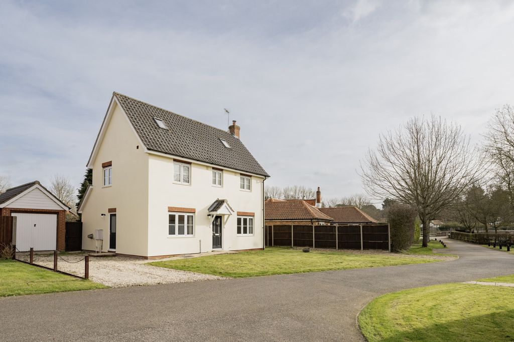 Property photo 1 of 27