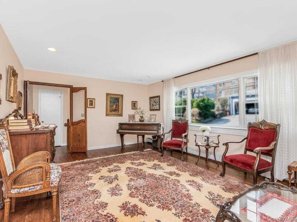 Property photo 3 of 10 <Alttext/>