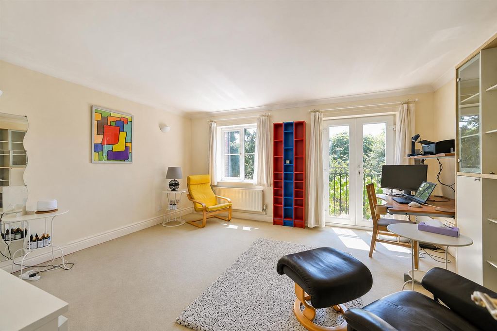 Property photo 3 of 15